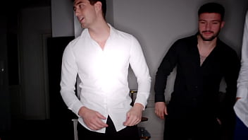 Little Tourist Wants To Try 3 Spanish Portstitutes thumbnail