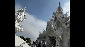 Have you ever seen a temple like this before the white temple in chiang rai is absolutely taking make