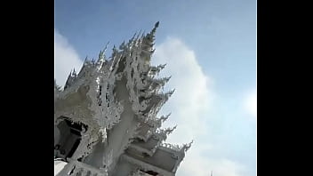 Have you ever seen a temple like this before the white temple in chiang rai is absolutely taking make