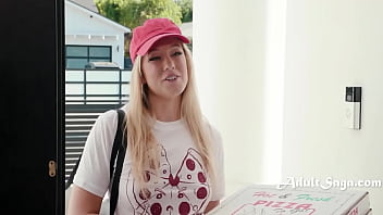 Big butt white girl shows up with a bread to get bred Big butt white girl shows up with a bread to get bred