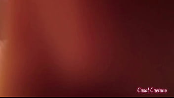 Casal chega pegando fogo da balada e fode gostoso com gozada hd