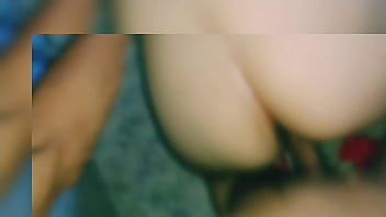 Nena delicada es penetrada en cuantro