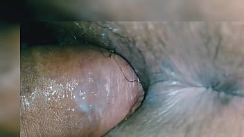 Nena delicada es penetrada en cuantro