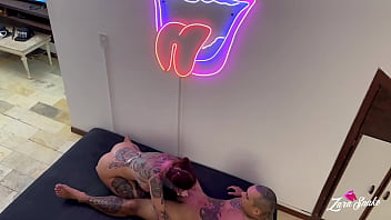 Camera de segurança flagra casal transando