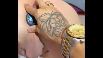 Dois negões dotados folgaram meu cuzinho sem pena Dois negões dotados folgaram meu cuzinho sem pena