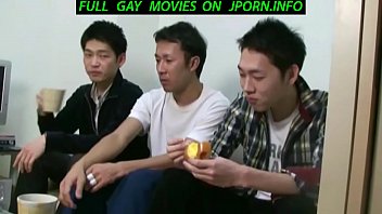 Nonton Hot Takeshi Jerks Off At The Local Gay Bar thumbnail