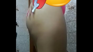 Mi ex moviendo el culito