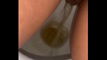 Rt peeprincess3 one of my mates nearly saw this in my camera roll oops #pee #piss #nsfw