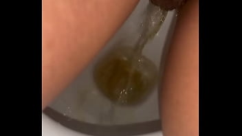 Rt peeprincess3 one of my mates nearly saw this in my camera roll oops #pee #piss #nsfw