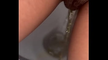 Rt peeprincess3 one of my mates nearly saw this in my camera roll oops #pee #piss #nsfw