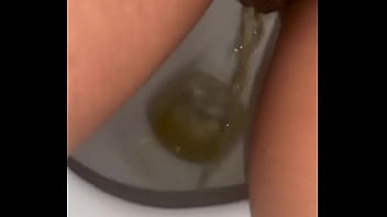 Rt peeprincess3 one of my mates nearly saw this in my camera roll oops #pee #piss #nsfw