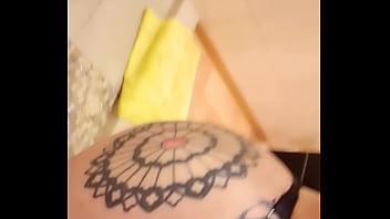 Promenons nous dans les bois tant que le loup n 'y est pas