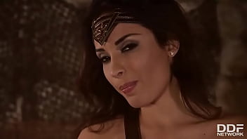 Finger fucking solo play saves the day