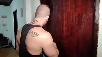 O amigo do meu namorado me fodeo todinha no pelo