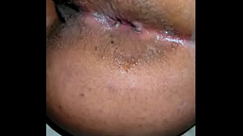 Con 18 años y ese culo tan enorme es perfecta para el anal