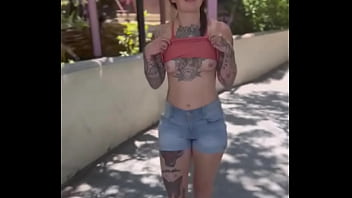 Sneaking flashes everywhere ️