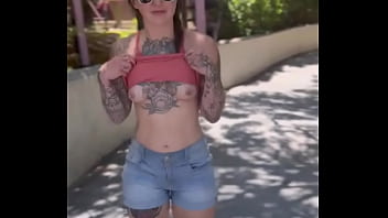 Sneaking flashes everywhere ️