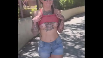 Sneaking flashes everywhere ️