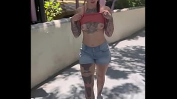 Sneaking flashes everywhere ️