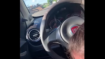 Gozei na boca da garota que encontrei na esquina