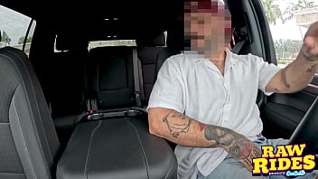 Hot brunette latina with tiny hands masturbates in the uber handjob and blows driver