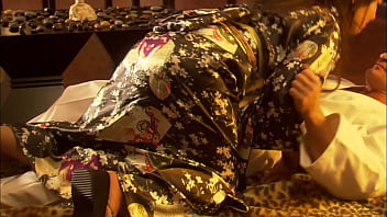 Milf asian gianna lynn gives pleasure to a samurai