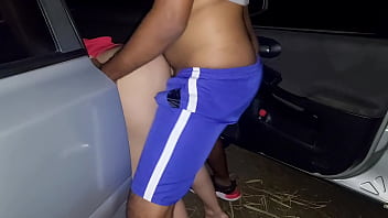 Casada entrou no pau no meio do mato