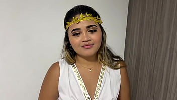 Hallowen día de brujas chica disfrazada de artemisa diosa del amor obtiene la polla de un desconocido a cambio de unos dulces