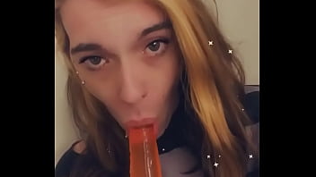 Sexy Shemale With Sexy Eyes thumbnail