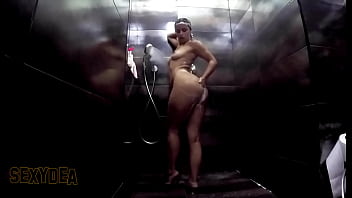 Watch sexydea get wet and wild in the shower