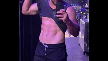 Treino pago logo irei sortear algum fã para treinar comigo você toparia tem que ser vip o sorteio vai ser por lá ent