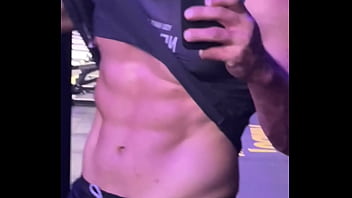 Treino pago logo irei sortear algum fã para treinar comigo você toparia tem que ser vip o sorteio vai ser por lá ent