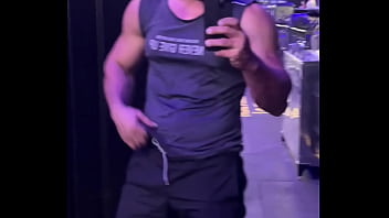 Treino pago logo irei sortear algum fã para treinar comigo você toparia tem que ser vip o sorteio vai ser por lá ent