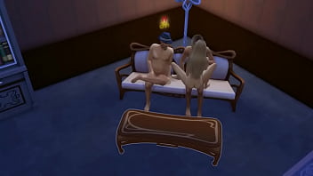 Вдвоём поимели одну шалаву на диванчике