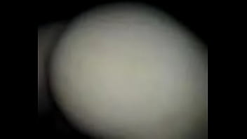 Esposa gostosa com dedo no cu