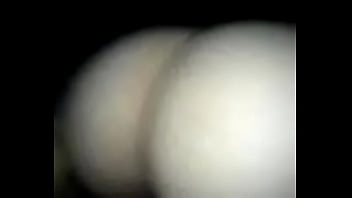 Esposa gostosa com dedo no cu