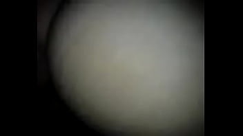 Esposa gostosa com dedo no cu