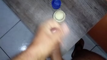 Praticando O Fetiche Porra Congelada thumbnail