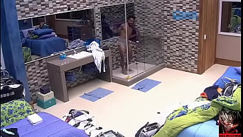 Douglas Tomando Banho thumbnail