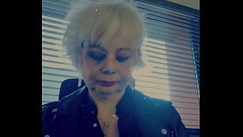 Vient sous le bureau