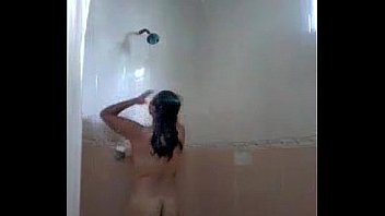 Mi Putita Se Ducha Para Mi thumbnail