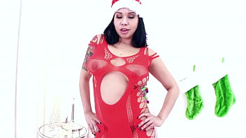 Kimmy lee christmas gift huge cock pov blowjob deepthroat facefuck and cum swallow