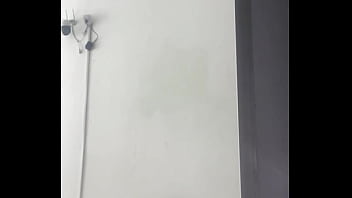 Dei muito a buceta a noite e acordei desse jeito