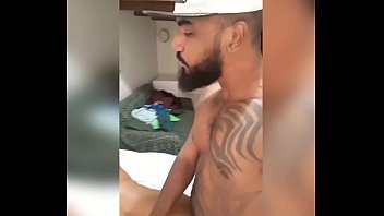 Negao Cafuçu Arregaçando Cuzinho Do Muleke thumbnail