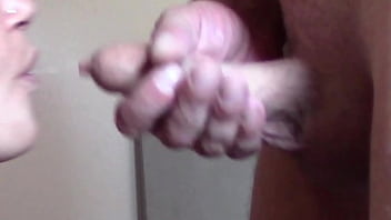 Preview milf gives a blowjob and gets cum on her face