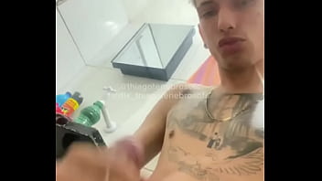 Deixa eu gozar assim na tua boca quero chuva de “rt” nesse conteúdo gozando…