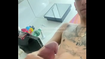 Deixa eu gozar assim na tua boca quero chuva de “rt” nesse conteúdo gozando…