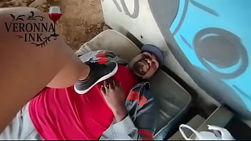 Veronna vai na construção só pra provocar the black hunter 1