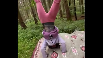 Practicing handstands and feeling the balance improve every day ️ how long can you hold yours #handstand #p