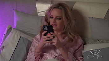 Sexting time blonde charlie forde gets off before going to bed